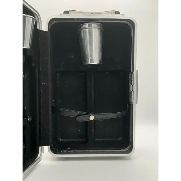 Platt Travel Bar Case Set includes key and most accessories - Picture 4 of 11